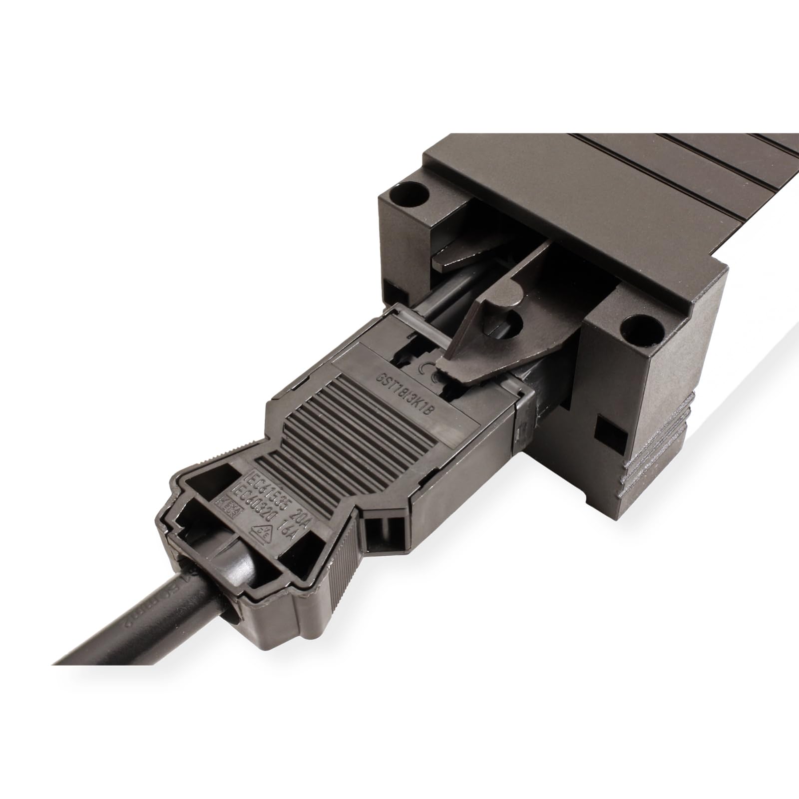 bachmann-step-336-039-steckdosenleiste-3fach-alu-gst18 image 8