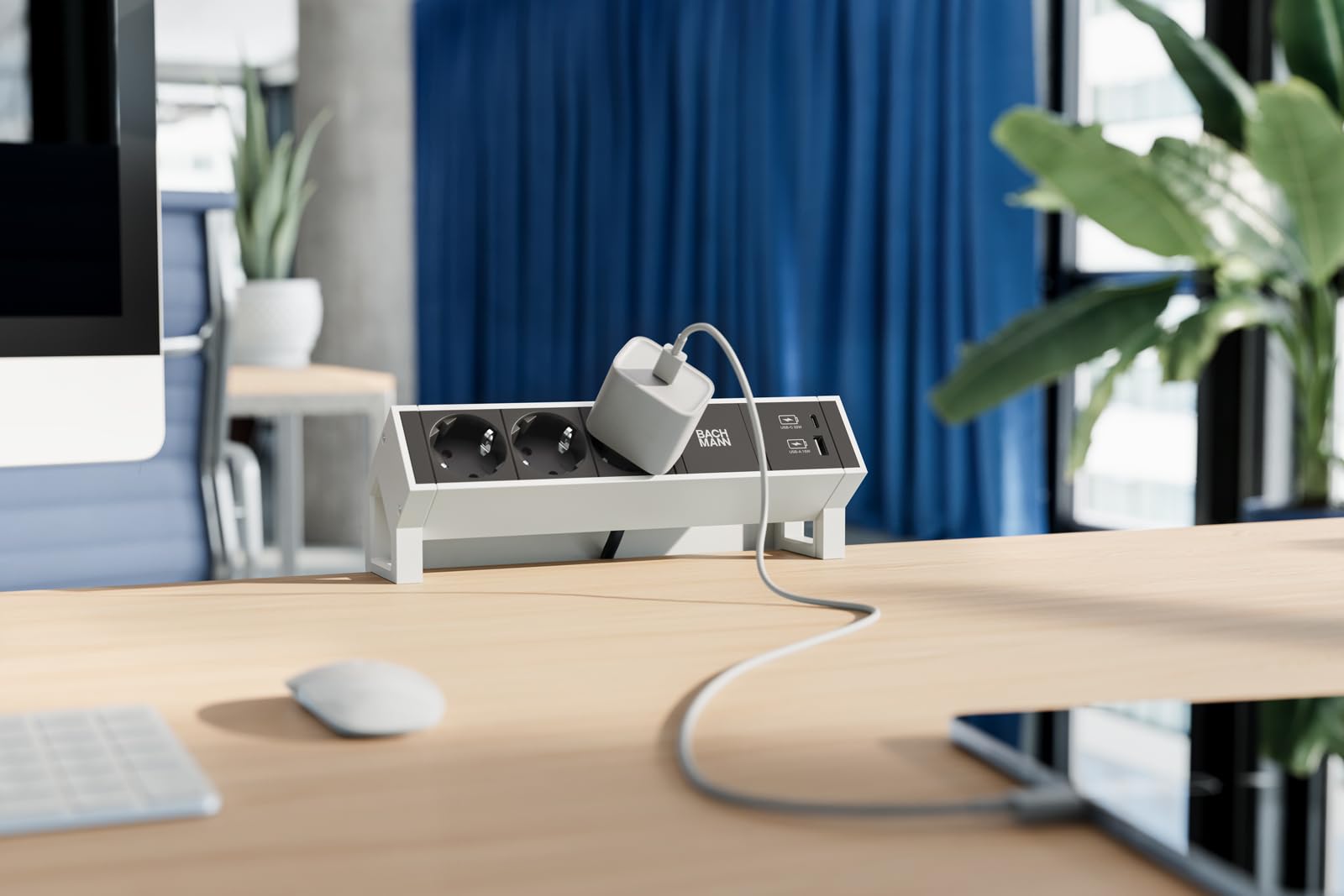 bachmann-desk-2-902200-steckdosenleiste-3-fach-wei image 4
